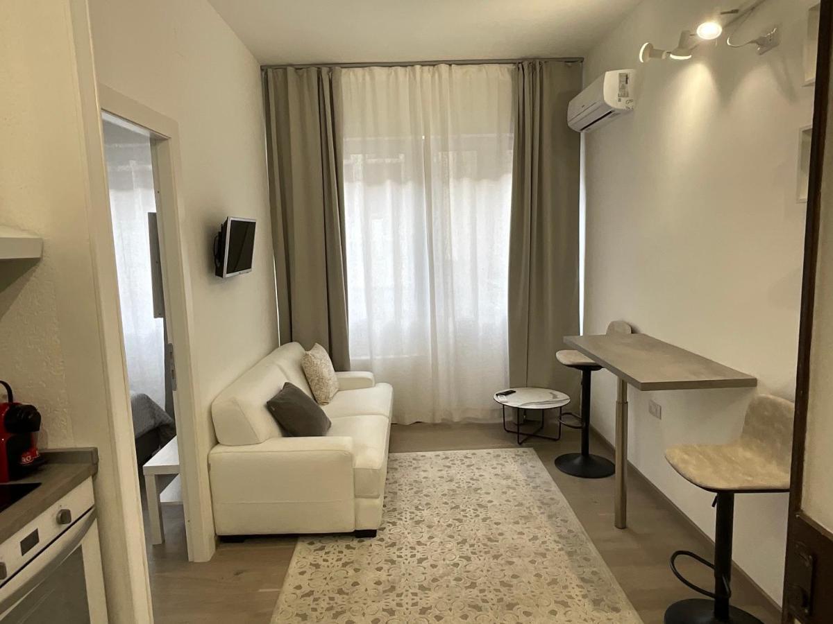 Apartmán Bilocale San Giovanni Design Apartament Řím Exteriér fotografie