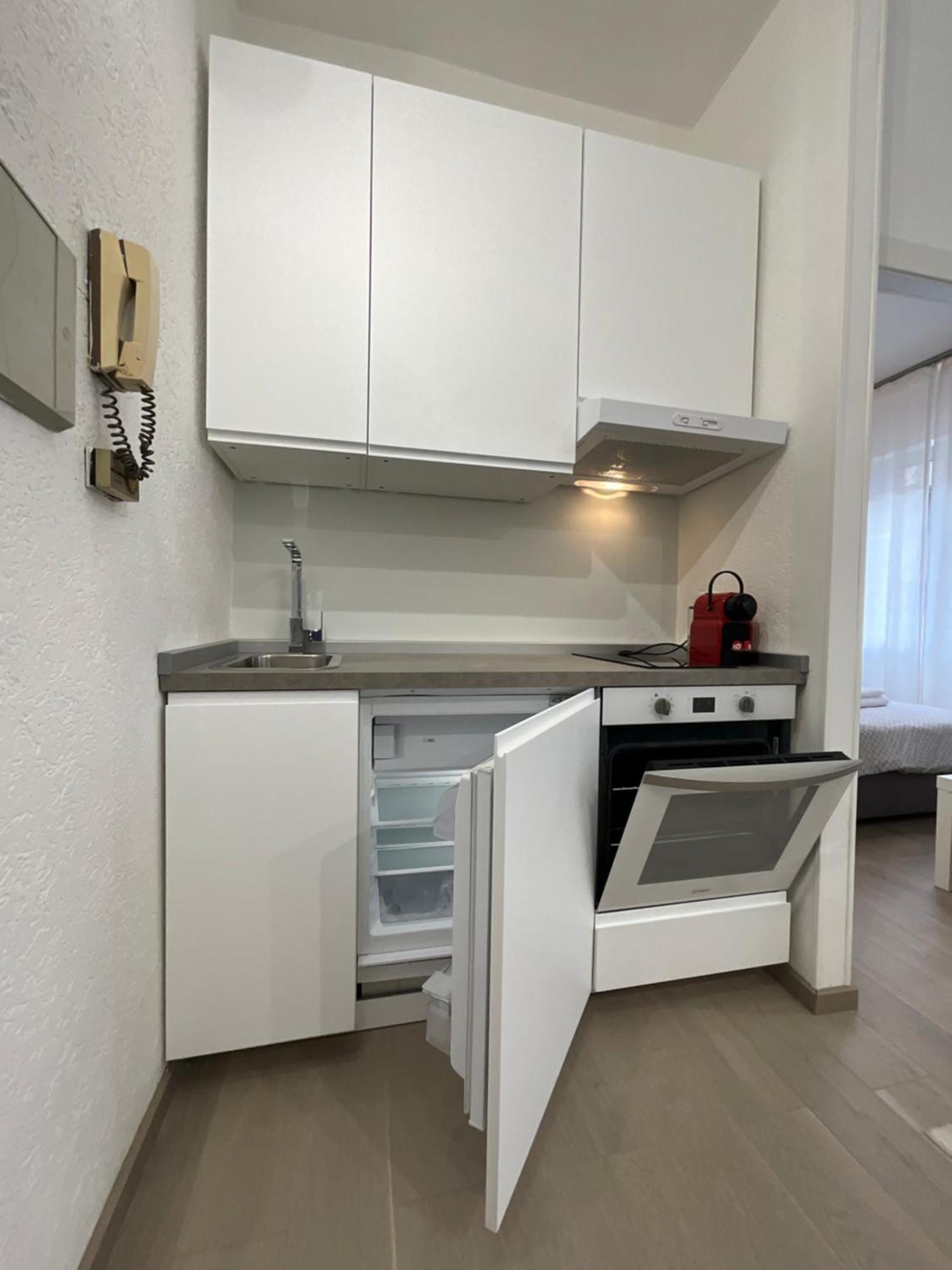 Apartmán Bilocale San Giovanni Design Apartament Řím Exteriér fotografie